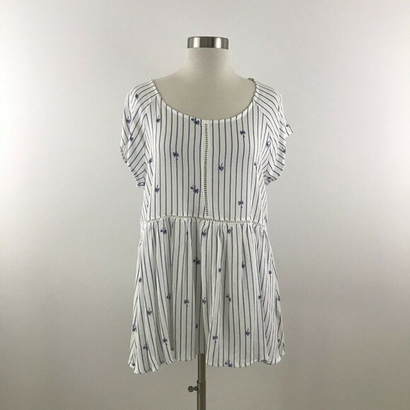 Crescent Tops - Crescent Women's Top Large Striped White Blue Palm Tree Print Flowy Lattice NWT